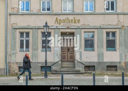 Ehemalige Apotheke, Straße des Friedens, Lindow, Brandenburg, Deutschland Stockfoto