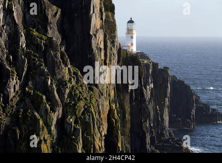 Basaltsteinformationen. Neist Point Lighthouse Stockfoto