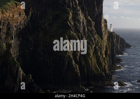 Basaltsteinformationen. Neist Point Lighthouse Stockfoto