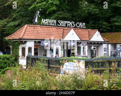 Mother Shiptons Cave Stockfoto