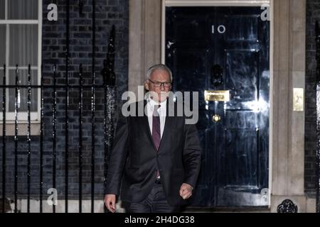 Premierminister Boris Johnson lädt die führenden Wirtschaftsvertreter der Welt auf Platz 10 in die Downing Street ein, um „Global Britain“ zu gründen. Stockfoto