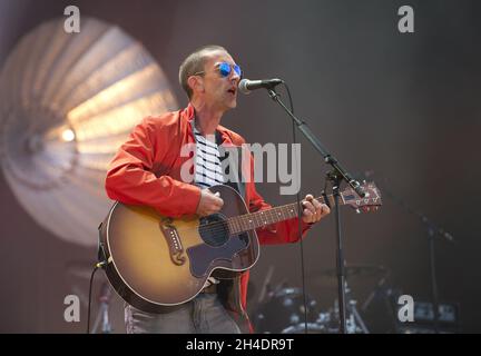 Richard Ashcroft tritt am Samstag, dem 11. Juni, beim Isle of Wight Festival im Seaclose Park, Newport, Isle of Wight, auf. Stockfoto