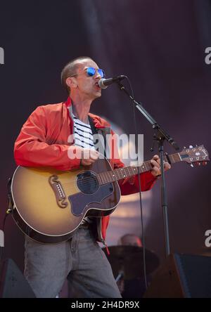 Richard Ashcroft tritt am Samstag, dem 11. Juni, beim Isle of Wight Festival im Seaclose Park, Newport, Isle of Wight, auf. Stockfoto