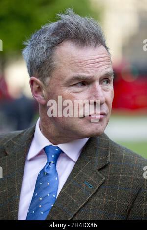 Der stellvertretende Vorsitzende der UKIP, Peter Whittle, spricht vor den Medien über College Green vor den Houses of Parliament, London, nachdem Premierministerin Theresa May heute Morgen eine vorgezogene Parlamentswahl am 8. Juni angekündigt hatte. Im Bild: Dienstag, 18. April 2017. Bildnachweis sollte lauten: Isabel Infantes / EMPICS Entertainment Stockfoto