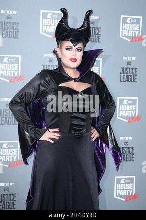 Nadia Essex nimmt an der KISS House Party Live in der SSE Wembley Arena, London, Teil. Bild datiert: Donnerstag, 26. Oktober 2017. Bildnachweis sollte lauten: Isabel Infantes / EMPICS Entertainment Stockfoto