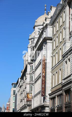 Eine allgemeine Ansicht des Adelphi und Vaudeville Theaters am Strand in London. Bild datiert: Donnerstag, 2. August 2018. Stockfoto