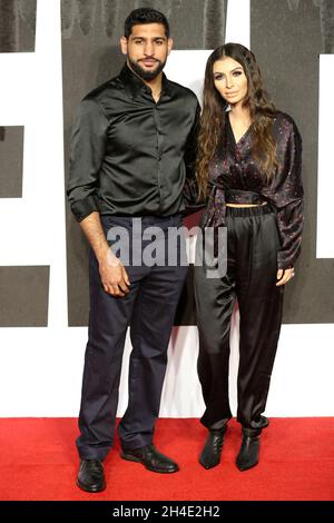 Amir Khan (links) Faryal Makhdoom bei der europäischen Premiere von Creed 2 im BFI Imax Waterloo, London. Bildnachweis sollte lauten: Isabel Infantes/EMPICS Entertainment Stockfoto