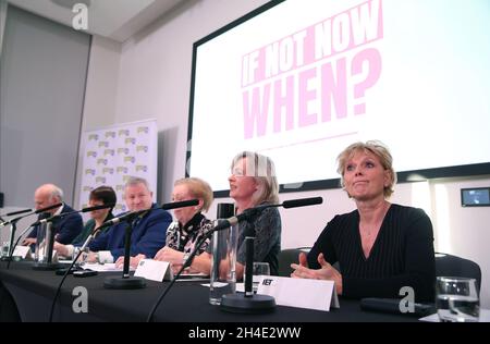 (Von links nach rechts) Vince Cable, Caroline Lucas, Ian Blackford, Margaret Beckett, Liz Saville Roberts, Und Anna Soubry während der Pressekonferenz im Zentrum von London, nachdem Theresa Mays Abgeordnete gestern zur Abstimmung über ihren Brexit-Deal abberufen hatte. Bild datiert: Dienstag, 11. Dezember 2018 Stockfoto