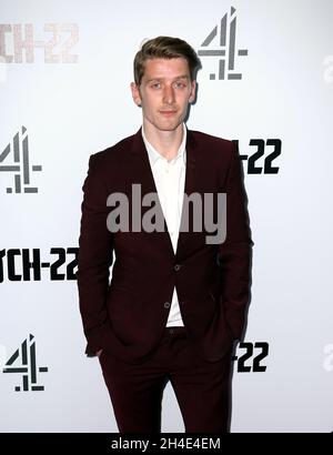 Ian Toner nimmt an der britischen Premiere von Catch 22 in Vue Westfield, London, Teil Stockfoto