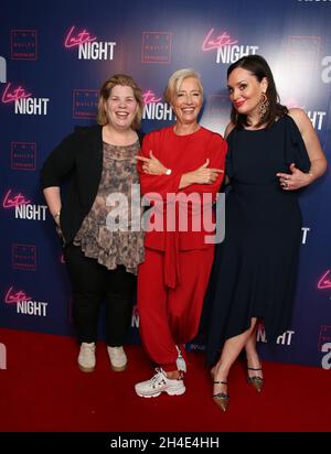 (Von links nach rechts) Katy Brand, Dame Emma Thompson und Deborah Francis-White bei der LATE NIGHT Gala Screening im Picture House Central, London. Bild datiert: Montag, 20. Mai 2019. Bildnachweis sollte lauten: Isabel Infantes / EMPICS Entertainment. Stockfoto