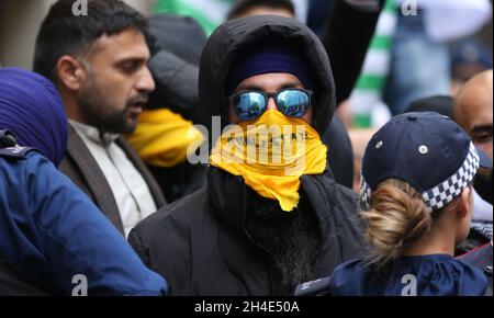 Demonstranten während eines „Freedom for Kaschmir“-Protestes gegen die indische Regierung - nachdem sie Kaschmir seinen von Indien verwalteten Sonderstatus entzogen hatte - vor der indischen Hohen Kommission in Aldwych, im Zentrum von London. Bild datiert: Donnerstag, 15. August 2019. Bildnachweis sollte lauten: Isabel Infantes / EMPICS Entertainment. Stockfoto