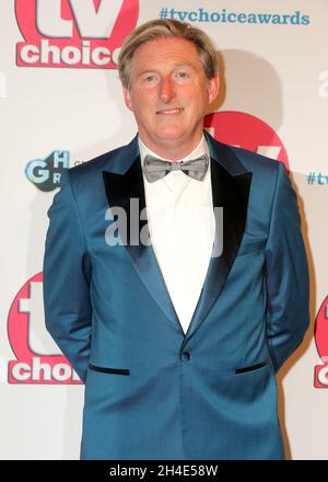 Adrian Dunbar nimmt an den TV Choice Awards Teil, die im Hilton Hotel, Park Lane, London, verliehen werden Stockfoto