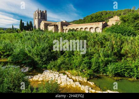 Die Abtei der Heiligen Maria von Lagrasse in Südfrankreich Stockfoto