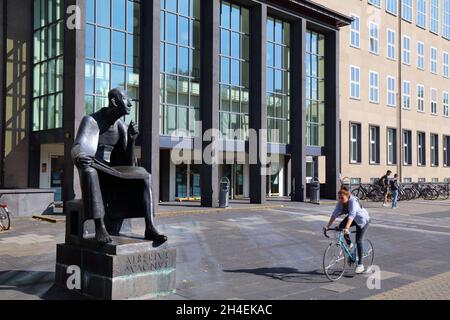 KÖLN, DEUTSCHLAND - 21. SEPTEMBER 2020: Hauptgebäude der Universität zu Köln, Deutschland. Gegründet im Jahr 1388, ist die Universität eine der ältesten pädagogischen Stockfoto