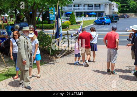 Gettysburg, PA, USA - 2. Juli 2016: Im Heritage Center mischen sich die Reenaktoren in typischen Bürgerkriegskleidung jährlich unter Touristen Stockfoto