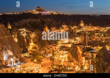 Schöne aeral Nacht Blick Göreme in Kappadokien, Türkei Stockfoto