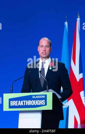 Glasgow, Schottland, Großbritannien. November 2021. Führende Politiker der Welt halten auf der COP26 in Glasgow Reden zum Klimawandel. Sie sprachen während des World Leaders Summit „Accelerating Clean Technology Innovation and Deployment“ am 3. Tag der Konferenz. PIC; Prinz William, Herzog von Cambridge, hält seine Rede beim Lesen des Earthshot-Projekts und des Preises. Iain Masterton/Alamy Live News. Stockfoto