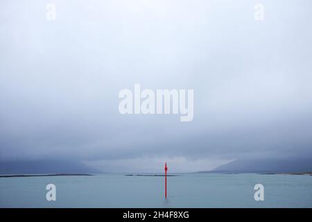 Überquerung der irischen Grenze von Greencastle in Nordirland nach Greenore in der Republik Irland mit der Autofähre an der Ostküste der Insel. Stockfoto