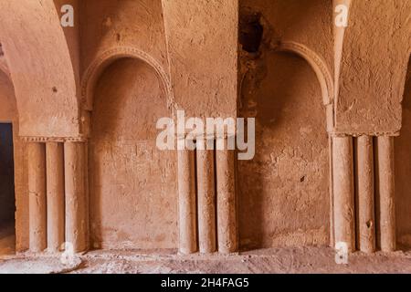 Mauer von Qasr Kharana manchmal Harrana, al-Kharanah, Kharaneh, Kharana oder Hraneh , Wüstenburg im Osten Jordaniens Stockfoto