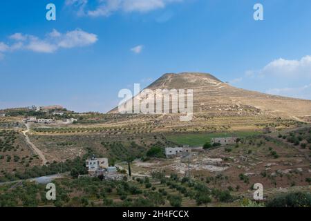 Herodium oder Herodeion , auch bekannt als Berg Herodes- Herodion – das Schloss und Grab des Königs Herodes Stockfoto