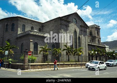 3. DEZEMBER 2019.MAURITIUS.Port Louis. Eine Stadtstraße mit Menschen im Zentrum von Port Louis, der Hauptstadt der Insel Mauritius. Stockfoto