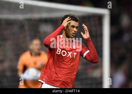 NOTTINGHAM, GROSSBRITANNIEN. 2. NOVEMBER Brennan Johnson von Nottingham Forest reagiert nach einer verpassten Chance auf das Tor während des Sky Bet Championship-Spiels zwischen Nottingham Forest und Sheffield United am Dienstag, den 2. November 2021, auf dem City Ground in Nottingham. (Kredit: Jon Hobley | MI News) Kredit: MI Nachrichten & Sport /Alamy Live News Stockfoto