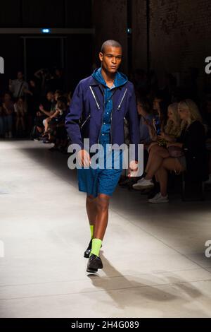 Atsushi Nakashima Kollektion Frühjahr / Sommer 2019. Mailand, 28. september 2018 Stockfoto