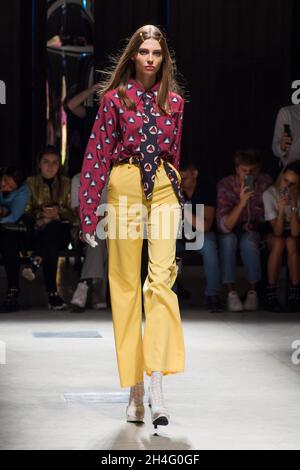 Atsushi Nakashima Kollektion Frühjahr / Sommer 2019. Mailand, 28. september 2018 Stockfoto