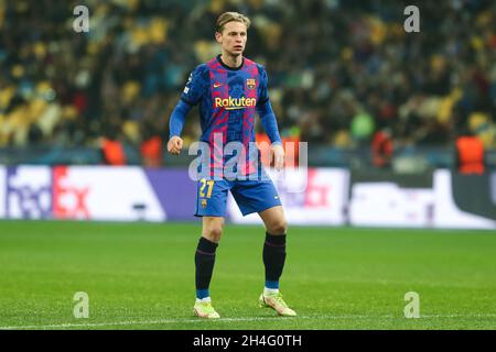 Kiew, Ukraine. November 2021. KIEW, UKRAINE - 3. NOVEMBER: Frenkie de Jong vom FC Barcelona während des Spiels der Gruppe E - UEFA Champions League zwischen Dinamo Kiev und dem FC Barcelona beim NSC Olimpiyskiy am 3. November 2021 in Kiew, Ukraine (Foto von Andrey Lukatsky/Orange Picics) Credit: Orange Pics BV/Alamy Live News Stockfoto