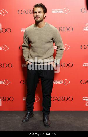 Madrid, Spanien. November 2021. Maxi Iglesias nimmt an der Fotozelle „Cardo“ im Kino Palacio de la Prensa Teil. (Foto: Atilano Garcia/SOPA Images/Sipa USA) Quelle: SIPA USA/Alamy Live News Stockfoto