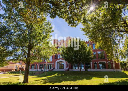 Sonniger Blick auf die Ryerson Hall der Northwestern Oklahoma State University in Oklahoma Stockfoto