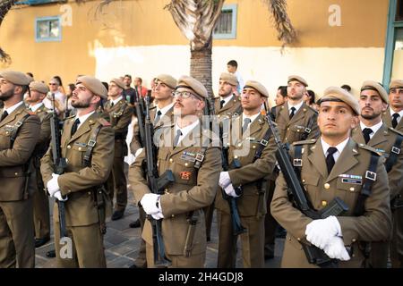 25. Juli 2019. In der Stadt Santa Cruz de Teneriffa begrüßt eine Ehrenwache einen Gast. Kanarische Inseln, Spanien. Stockfoto