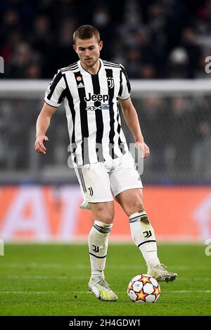 Turin, Italien. 02. November 2021. Matthijs de Ligt vom FC Juventus im Einsatz während des UEFA Champions League-Fußballspiels zwischen dem FC Juventus und dem FC Zenit Saint Petersburg. Kredit: Nicolò Campo/Alamy Live Nachrichten Stockfoto