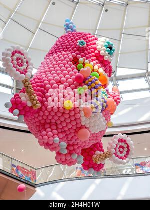 Große Skulptur aus Ballons im Vergnügungspark Stockfoto