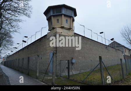 Wachturm, Stasi-Gedenkstätte, Genslerstraße, Hohenschoenhausen, Lichtenberg, Berlin, Deutschland Stockfoto