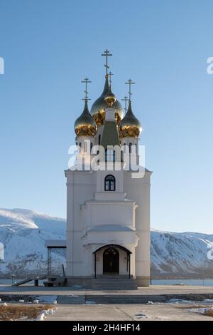 Egvekinot, Region Tschukotski, Russland - 16. Oktober 2021: Fassade eines christlichen Tempels. Stockfoto