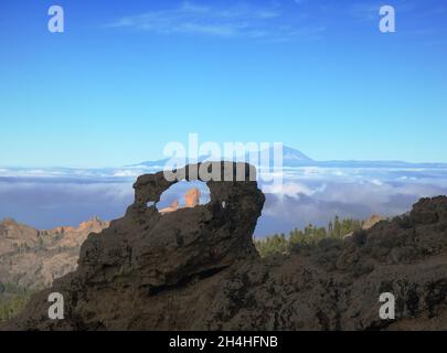 Gran Canaria, zentraler montainous Teil der Insel, Las Cumbres, dh die Summits, Felsbogen Ganifa Stockfoto