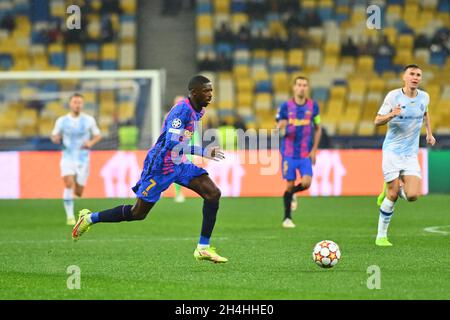 KIEW, UKRAINE - 2. NOVEMBER 2021: Ousmane Dembele (7). Das Fußballspiel der UEFA Champions League FC Dynamo Kiew gegen den FC Barcelona Stockfoto