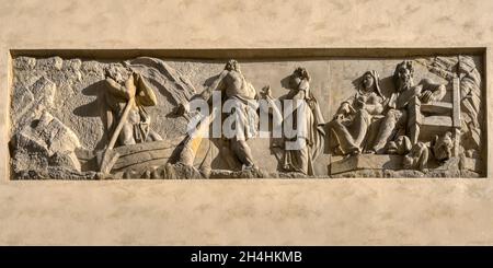 Bas-Relief mit Szenen aus der griechischen Mythologie, Brandenburger Tor, Pariser Platz, unter den Linden, Berlin, Deutschland Stockfoto