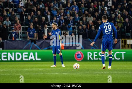 Malmö, Schweden. November 2021. Jorginha (5) aus dem FC Chelsea beim Champions-League-Spiel zwischen Malmo FF und Chelsea im Eleda Stadion in Malmö. (Foto: Gonzales Photo/Alamy Live News Stockfoto