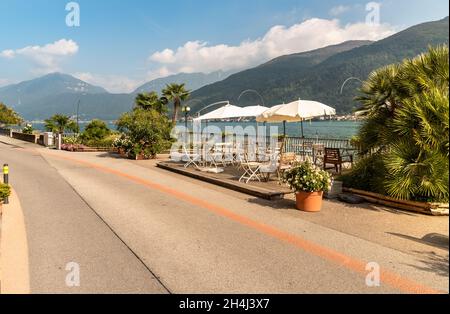 Promenade des malerischen Dorfes Morcote am Ufer des Luganer Sees im Tessin, Schweiz Stockfoto