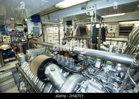 Maschinenraum der luxuriösen Mangusta 130' Superyacht Stockfoto
