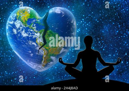 Weibliche Yoga-Figur vor dem Hintergrund des Universums. Erde in Form eines gebrochenen Herzens, Ökologie und Umweltkonzept - Elemente dieses Bildes furniss Stockfoto