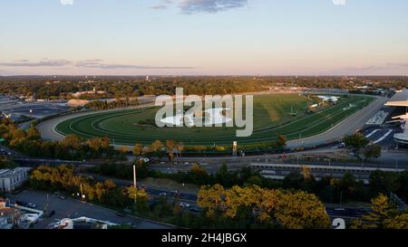 ELMONT, USA - 01. Oktober 2021: Luftaufnahme der neuen UBS Arena auf der Rennstrecke Belmont Park in Elmont, New York Stockfoto