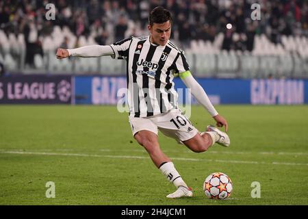 Paulo Dybala vom FC Juventus erzielt beim Fußballspiel der UEFA Champions League der Gruppe H zwischen dem FC Juventus und Zenit ST Petersburg am 2. November 2021 im Juventus-Stadion in Turin (Italien) ein Straftor. Foto Federico Tardito / Insidefoto Stockfoto