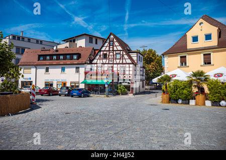 FORCHHEIM, DEUTSCHLAND - CA. AUGUST 2021: Der Marktplatz von Forchheim, Bayern, Deutschland Stockfoto