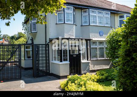 John Lennons Elternhaus - Mendip 251, Menlove Avenue, Liverpool, Großbritannien. Denkmalgeschütztes Gebäude des National Trust. Stockfoto