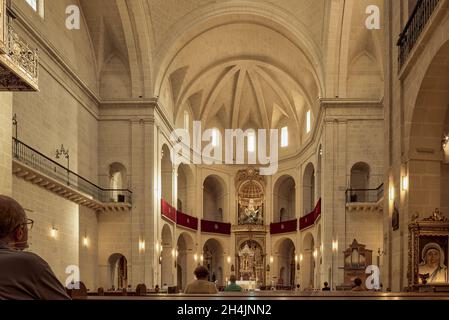 Innenraum des Santa Iglesia Concatedral de San Nicolás de Bari in der Stadt Alicante, Alacant, Spanien, Europa Stockfoto