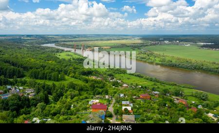 Draufsicht auf die Stadt Kashira, eine der ältesten Städte in der Region Moskau am Ufer des Flusses Oka, Russland Stockfoto