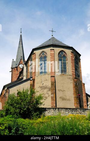 Frankreich, Territoire de Belfort, Giromagny, Saint Jean Baptiste Kirche aus dem 19. Jahrhundert Stockfoto